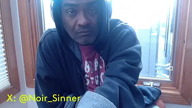 Snapshot of sinnernoir chatting on November 2025 04:30:01 PM sinnernoir online show from November 2025 04:30:01 PM