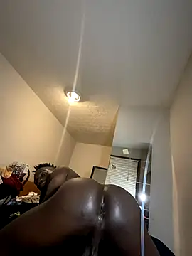 Snapshot of Shawtyblaque21 chatting on October 2025 06:34:01 AM Shawtyblaque21 online show from October 2025 06:34:01 AM