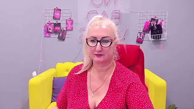 ChristyBrooks online show from January 2025 05:13:02 PM