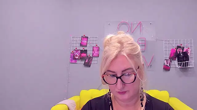 ChristyBrooks online show from January 2025 03:15:02 PM