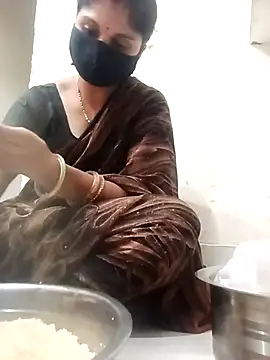 Snapshot of Cute-Aadhvita chatting on November 2025 12:18:01 PM Cute-Aadhvita online show from November 2025 12:18:01 PM