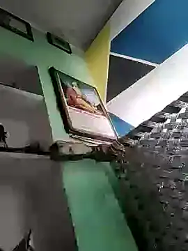 Snapshot of kajalkanojia chatting on February 2025 09:58:02 AM kajalkanojia online show from February 2025 09:58:02 AM