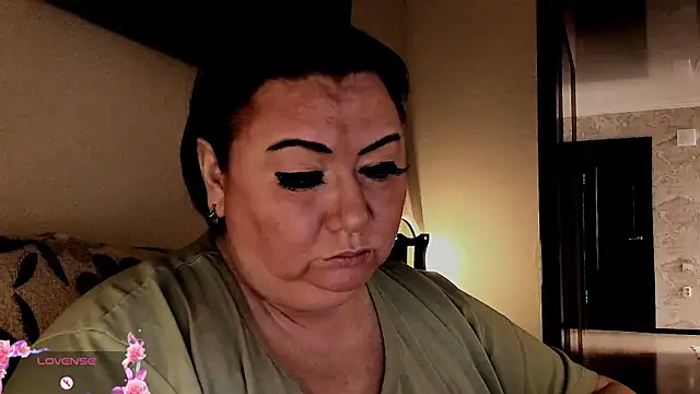 Snapshot of SexxyDreams1 chatting on October 2025 05:38:02 AM SexxyDreams1 online show from October 2025 05:38:02 AM