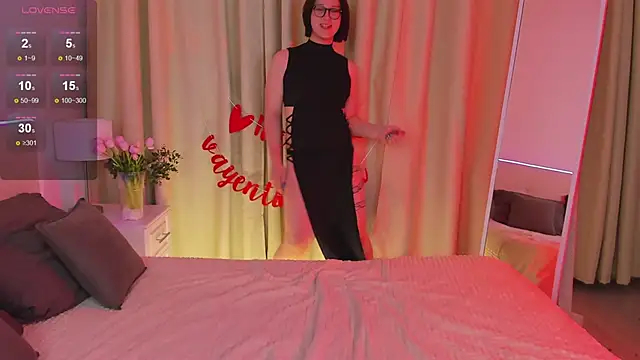 Nicole Cidman online show from February 2025 05:33:01 PM