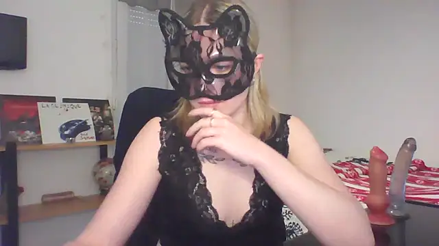 Cat Valentina online show from March 2025 05:47:02 PM