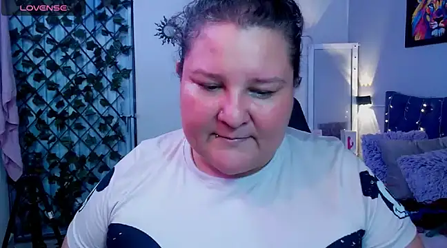 julieta 733 online show from December 2024 05:15:01 PM