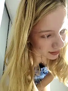 NicoleCut online show from January 2025 11:01:02 AM