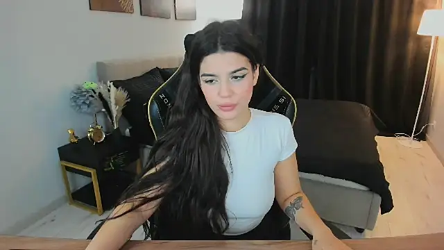 AlluringAriel online show from October 2025 08:04:01 PM