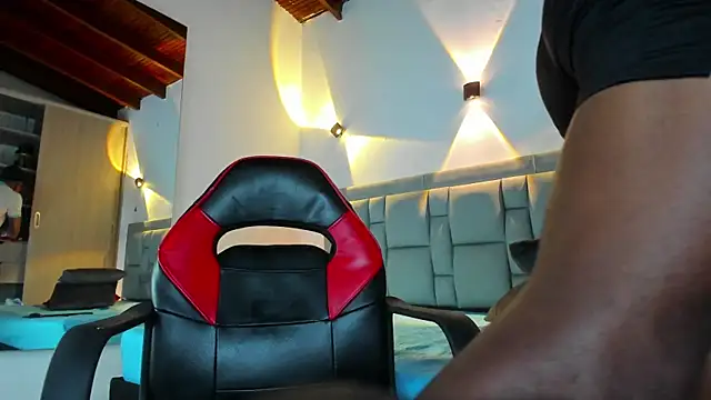 JEFFREY COTTOM online show from January 2025 07:03:01 PM