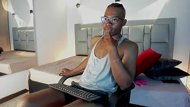 JEFFREY COTTOM online show from January 2025 07:18:02 PM