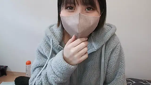 Snapshot of -anzu-o chatting on January 2025 05:32:01 AM -anzu-o online show from January 2025 05:32:01 AM