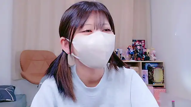 Snapshot of -anzu-o chatting on September 2025 10:31:01 PM -anzu-o online show from September 2025 10:31:01 PM