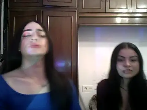 Snapshot of EDUARDA4 chatting on January 2025 12:18:01 AM EDUARDA4 online show from January 2025 12:18:01 AM
