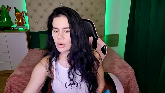 KattieSims online show from January 2025 12:30:01 AM