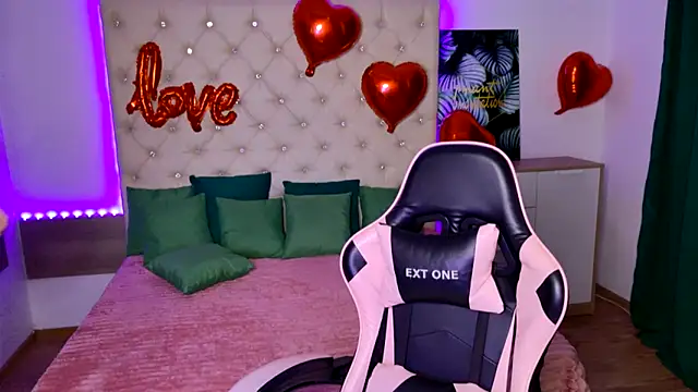 KattieSims online show from February 2025 08:04:01 PM