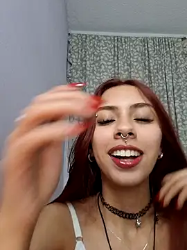 Snapshot of Jazmin-Cerezita chatting on November 2025 04:57:01 AM Jazmin-Cerezita online show from November 2025 04:57:01 AM