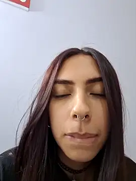 Snapshot of Jazmin-Cerezita chatting on December 2025 12:16:02 AM Jazmin-Cerezita online show from December 2025 12:16:02 AM