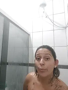 Snapshot of baixinhaloira chatting on January 2025 01:52:01 AM baixinhaloira online show from January 2025 01:52:01 AM