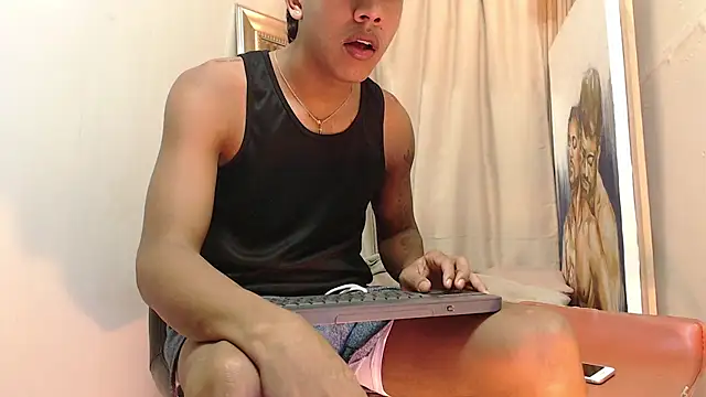 Snapshot of mr_stiven_ chatting on October 2025 02:33:01 AM mr stiven online show from October 2025 02:33:01 AM