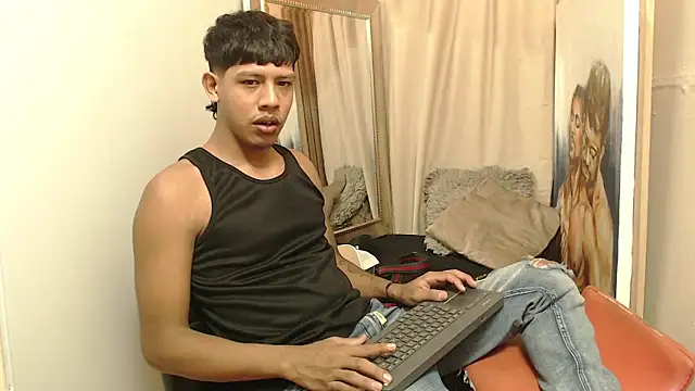 Snapshot of mr_stiven_ chatting on November 2025 04:46:01 AM mr stiven online show from November 2025 04:46:01 AM