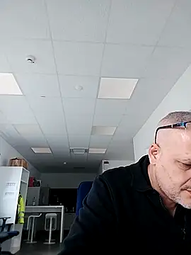 Snapshot of Husoban chatting on October 2025 09:57:02 AM Husoban online show from October 2025 09:57:02 AM