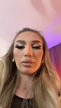 Snapshot of FelyJolie chatting on October 2025 09:48:02 AM FelyJolie online show from October 2025 09:48:02 AM