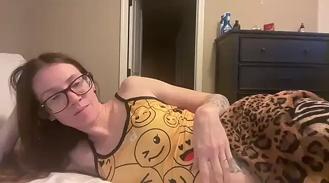 yourstrulylivy69 online show from January 2025 05:29:01 PM
