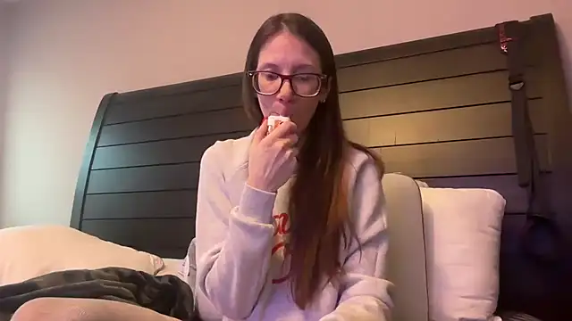 yourstrulylivy69 online show from February 2025 01:44:02 PM