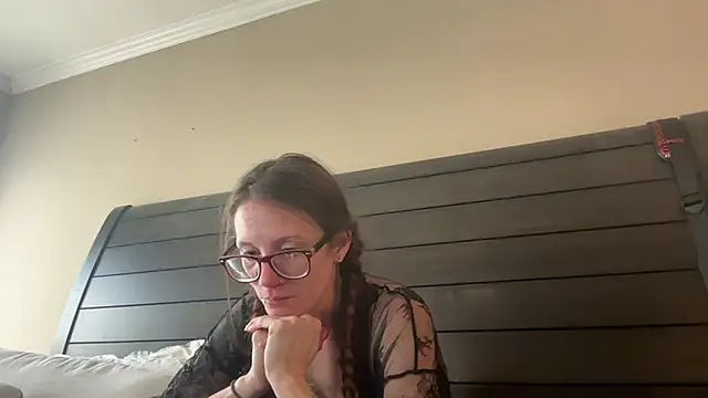 yourstrulylivy69 online show from February 2025 08:47:01 PM