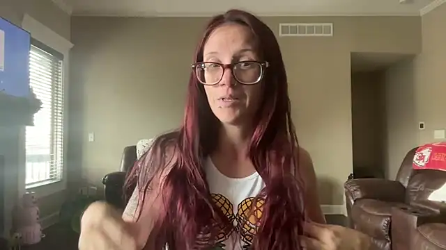 yourstrulylivy69 online show from September 2025 04:52:02 PM