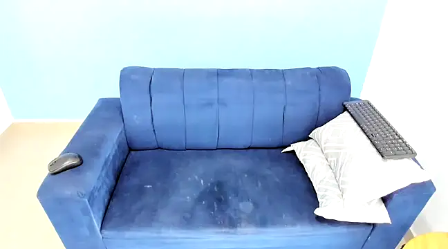 Snapshot of davinacaro chatting on December 2024 10:21:02 PM davinacaro online show from December 2024 10:21:02 PM