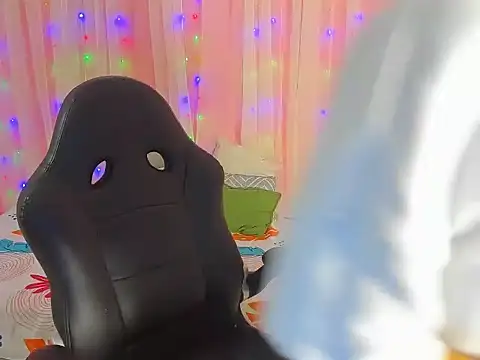 Snapshot of davinacaro chatting on October 2025 05:54:02 PM davinacaro online show from October 2025 05:54:02 PM