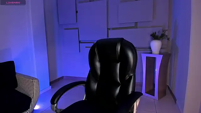 MiaFarrell  online show from November 2025 06:07:02 PM