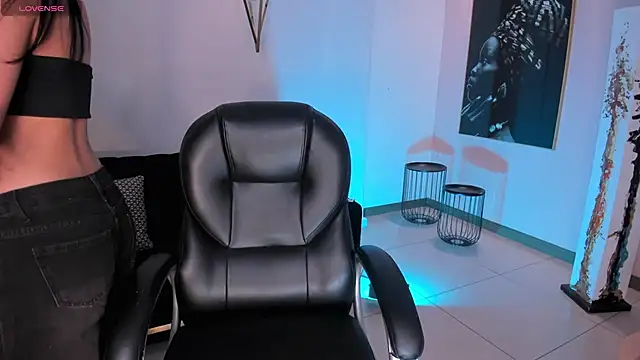 Snapshot of BellaCarteer_ chatting on November 2025 01:10:01 PM BellaCarteer online show from November 2025 01:10:01 PM