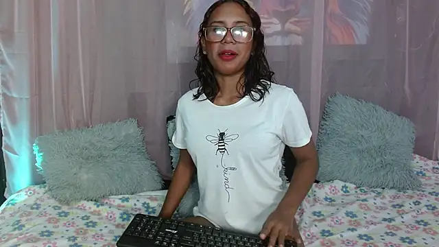 Nicole Brown1126 online show from December 2024 09:28:02 PM