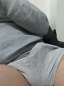 Snapshot of mertBy chatting on December 2024 10:46:02 PM mertBy online show from December 2024 10:46:02 PM