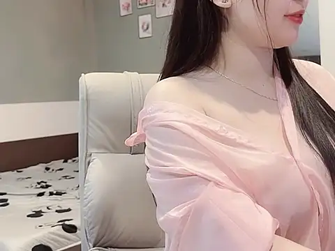 Eva-Public online show from February 2025 03:59:02 PM