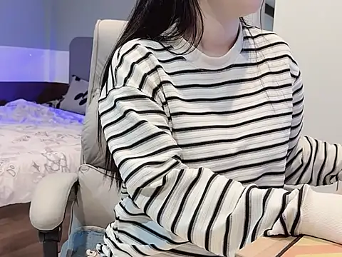 Eva-Public online show from February 2025 07:35:02 PM