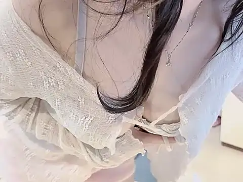 Eva-Public online show from September 2025 08:28:01 AM