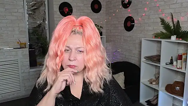 Penelope Pinky online show from December 2024 02:49:01 PM