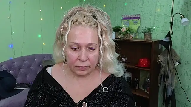 Penelope Pinky online show from December 2024 04:19:01 PM