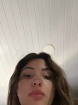 Nicollygriu online show from October 2025 01:28:01 PM