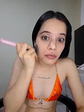 Snapshot of franchezkavegaaa chatting on October 2025 12:01:02 PM franchezkavegaaa online show from October 2025 12:01:02 PM