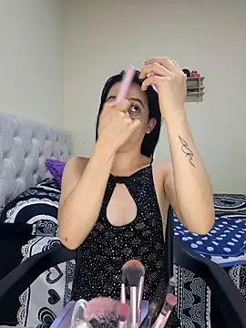 Snapshot of franchezkavegaaa chatting on November 2025 12:06:02 PM franchezkavegaaa online show from November 2025 12:06:02 PM