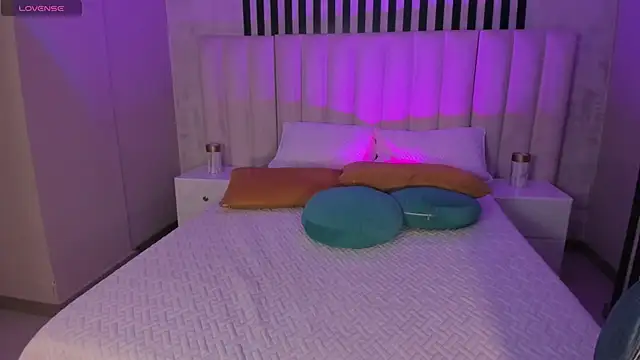 FernandaX1 online show from October 2025 11:39:02 AM