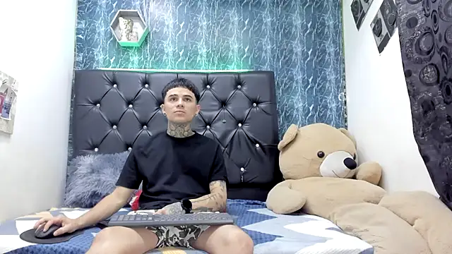 exotic hot couple online show from November 2025 01:04:02 AM