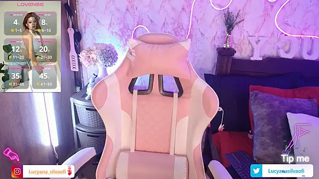 LucyanaSilva online show from November 2025 04:19:01 PM