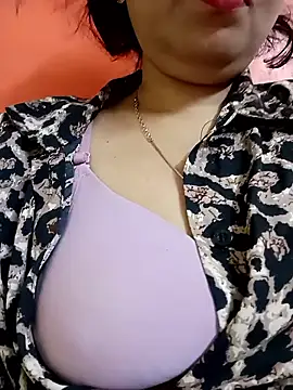 Snapshot of sunita-doll chatting on September 2025 01:42:02 AM sunita-doll online show from September 2025 01:42:02 AM