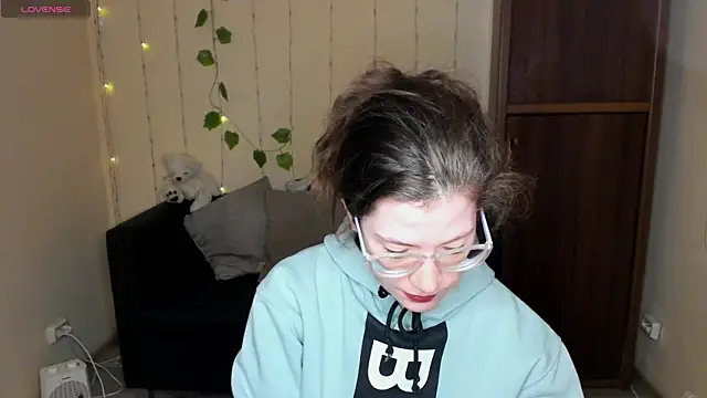 Alicia redfollow online show from January 2025 06:28:01 AM