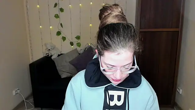 Alicia redfollow online show from January 2025 06:30:02 AM